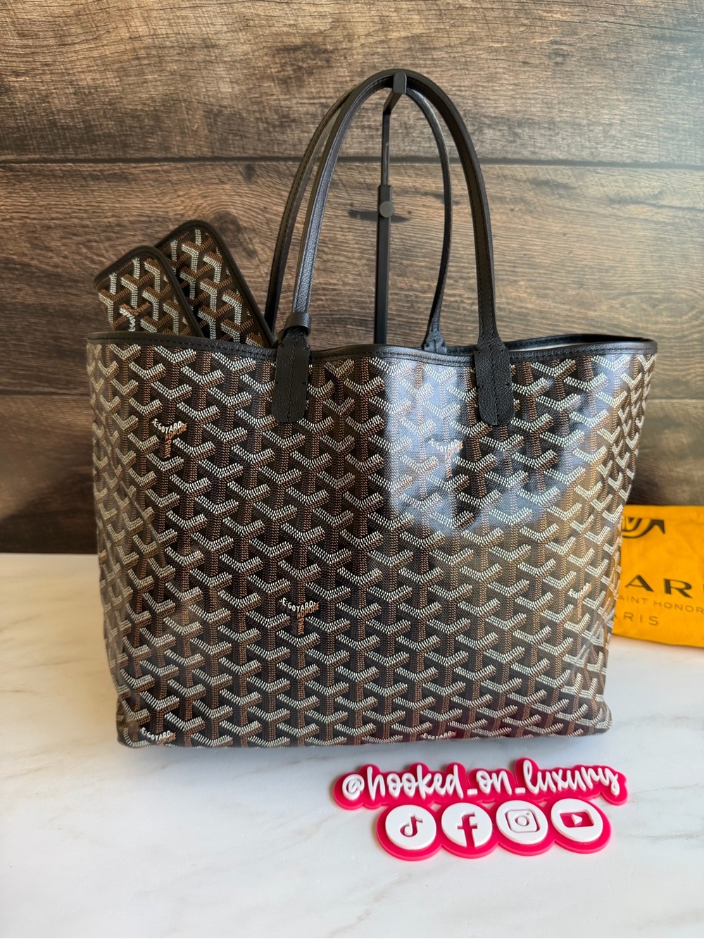 Authentic Goyard Saint Louis PM Tote Handbag Shoulder Bag, Pouch and Dust Bag - Picture 7 of 16